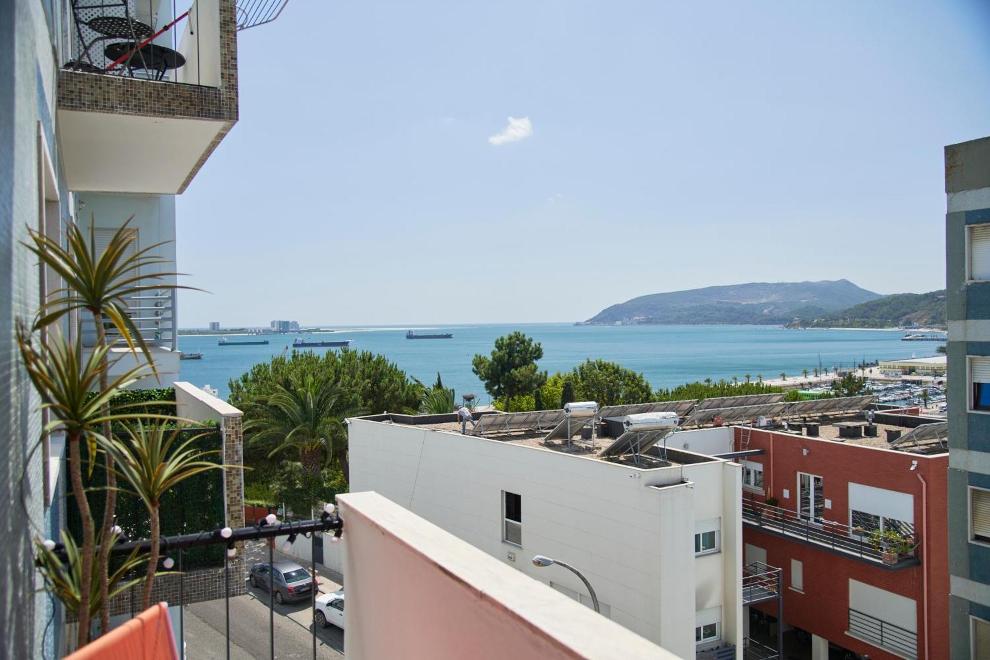 Sunset Bay View, Renovated Apt, By Timecooler سيتوبال المظهر الخارجي الصورة