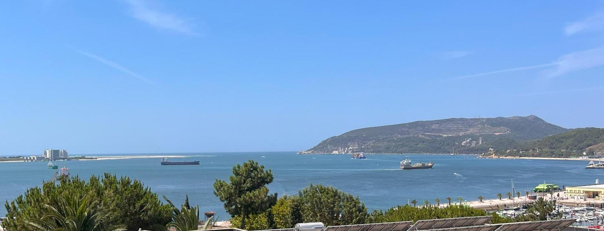 Sunset Bay View, Renovated Apt, By Timecooler سيتوبال المظهر الخارجي الصورة